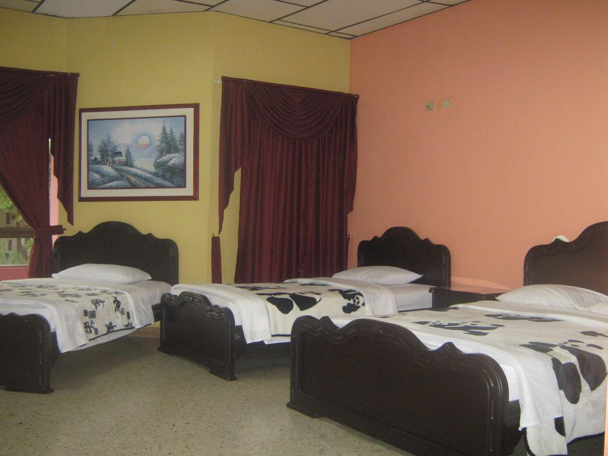 Hotel Ejecutivo Перейра Екстериор снимка