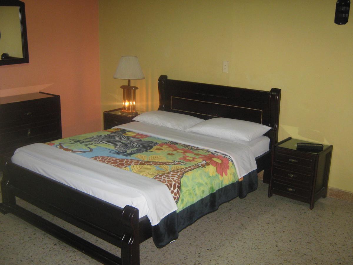 Hotel Ejecutivo Перейра Екстериор снимка