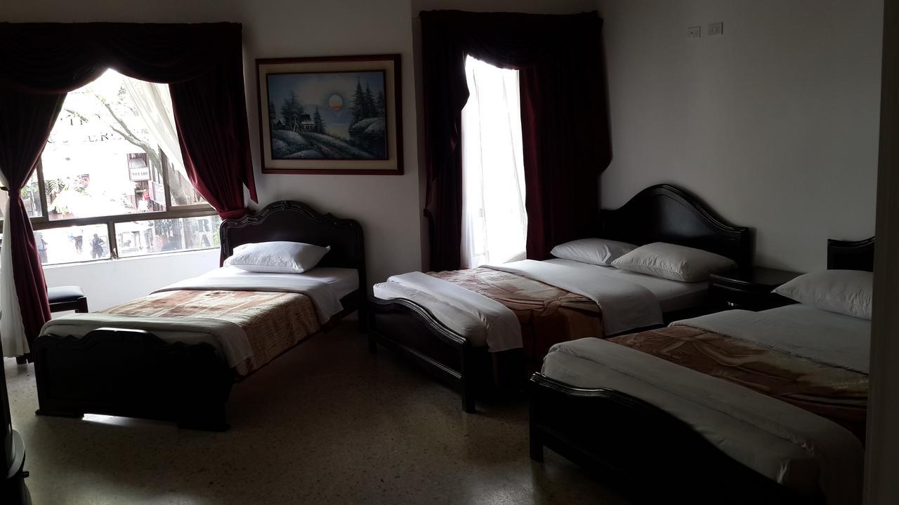 Hotel Ejecutivo Перейра Екстериор снимка