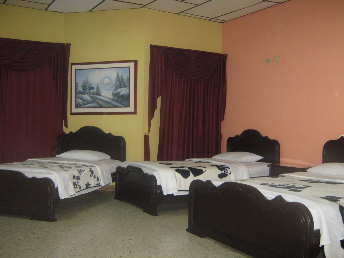 Hotel Ejecutivo Перейра Екстериор снимка
