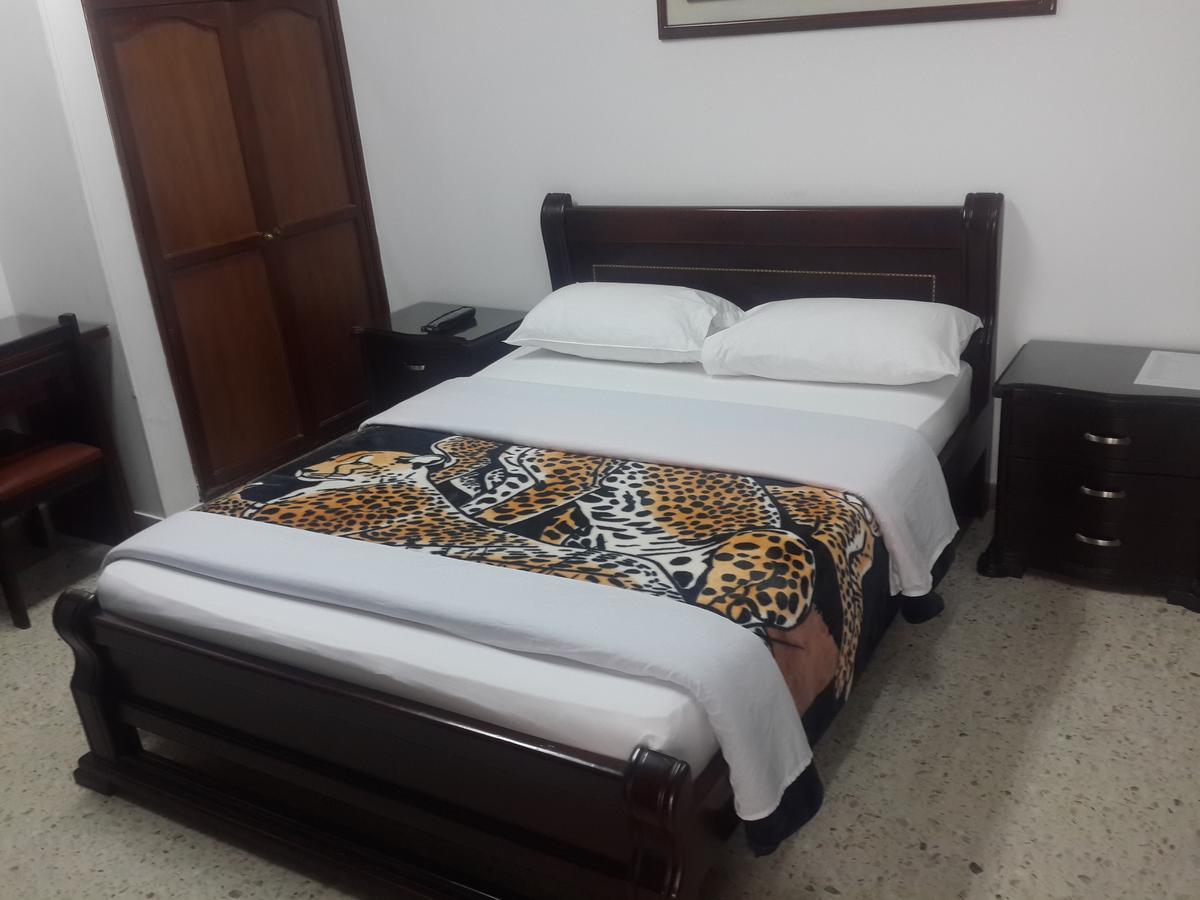 Hotel Ejecutivo Перейра Екстериор снимка
