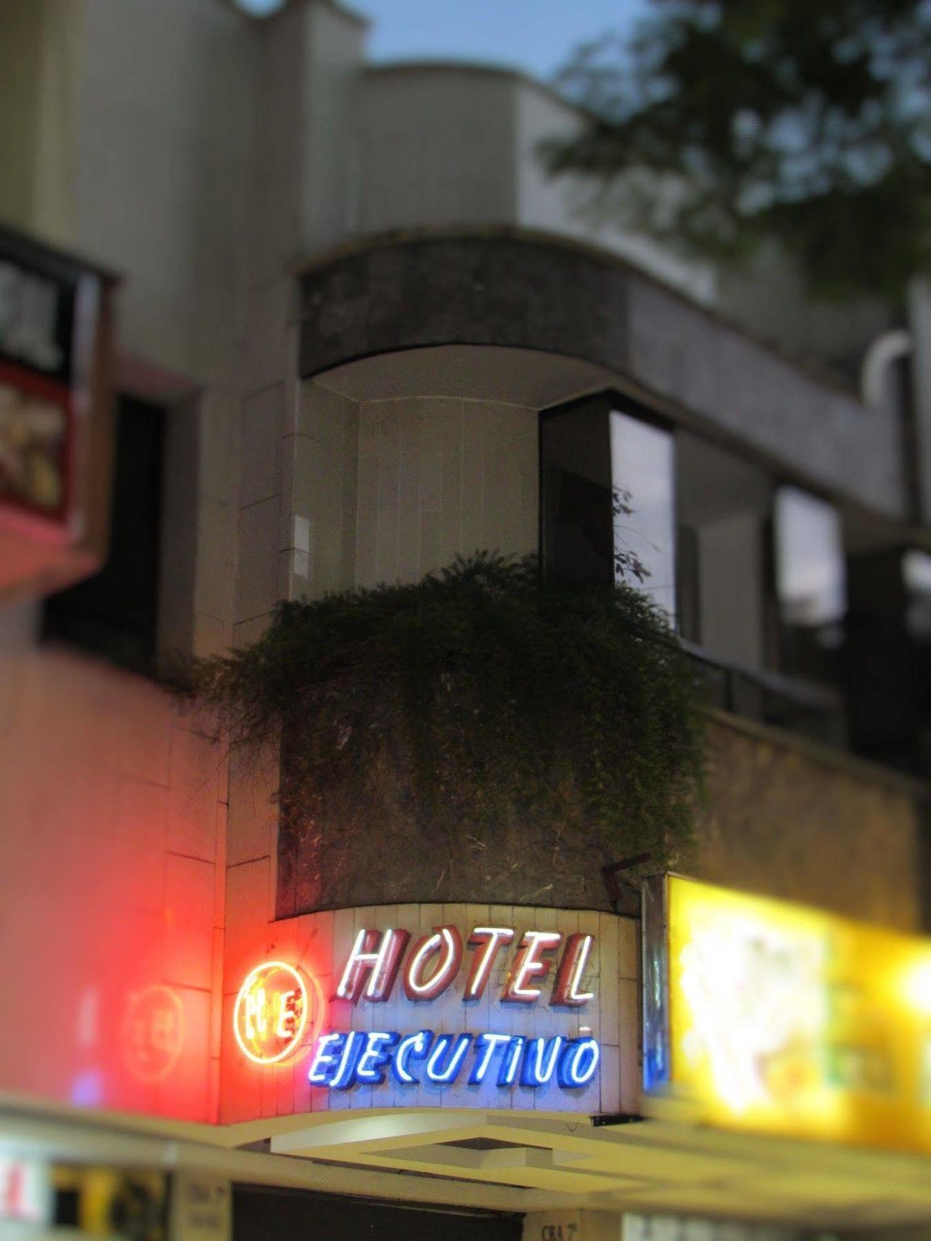 Hotel Ejecutivo Перейра Екстериор снимка