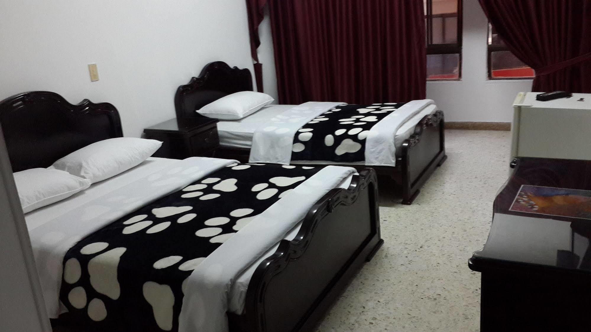 Hotel Ejecutivo Перейра Екстериор снимка